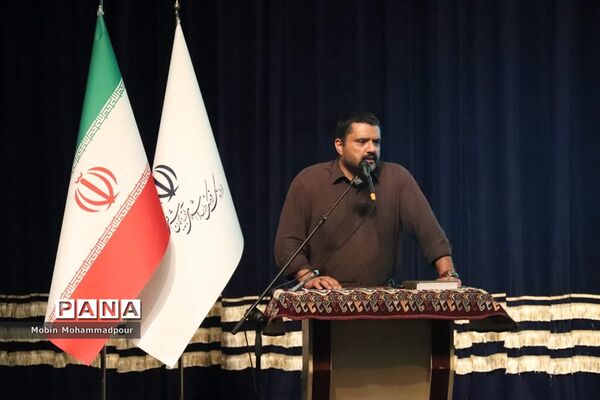 نشست خبری معاون امور مطبوعاتی و اطلاع رسانی وزارت فرهنگ و ارشاد اسلامی با خبرنگاران تبریزی