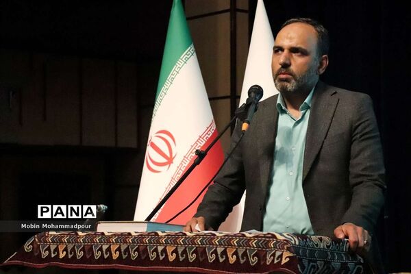 نشست خبری معاون امور مطبوعاتی و اطلاع رسانی وزارت فرهنگ و ارشاد اسلامی با خبرنگاران تبریزی