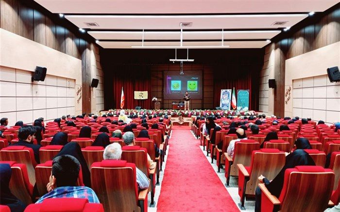 برگزاری همایش‌ تحکیم بنیان خانواده در شهرستان نجف آباد/ فیلم