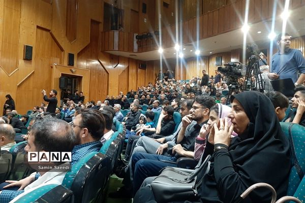 دومین سوگواره ملی آیین‌ها، نواها و آواهای عاشورایی درتالار حافظ شیراز