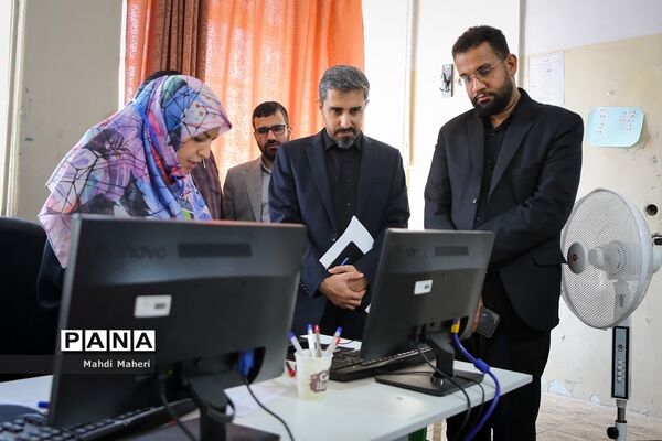 بازدید دبیر شورای اطلاع‌رسانی دولت از فرآیند ارزیابی تکمیلی پذیرفته‌شدگان آزمون استخدامی آموزگاری