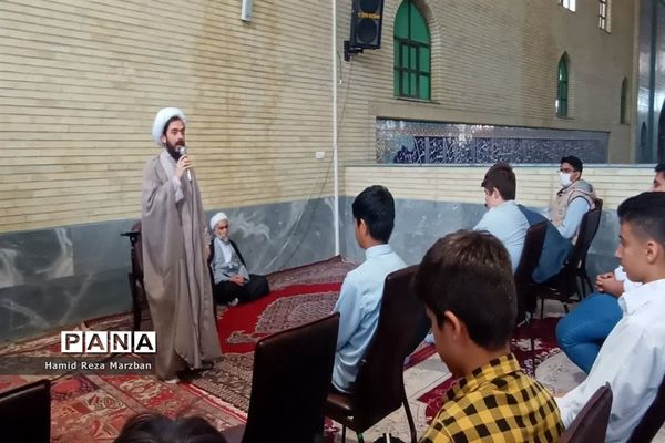 حضوردانش‌آموزان واحدهای آموزشی اسلامشهردرحوزه علمیه امام صادق (ع)