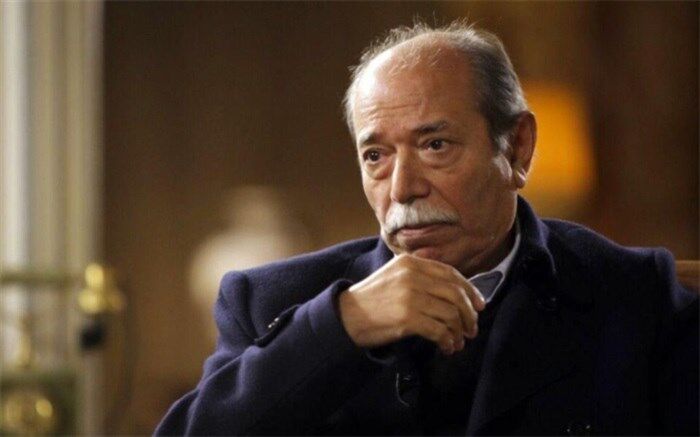 علی نصیریان داستان‌های چخوف را می‌خواند
