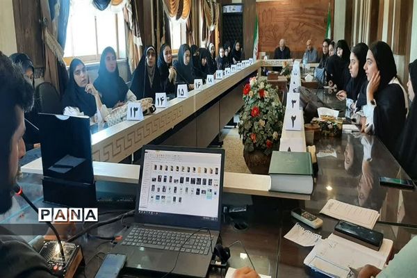 مناظره دانش‌آموزی درآموزش و پرورش شهرستان عباس آباد