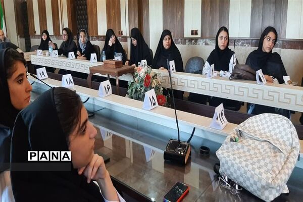 مناظره دانش‌آموزی درآموزش و پرورش شهرستان عباس آباد