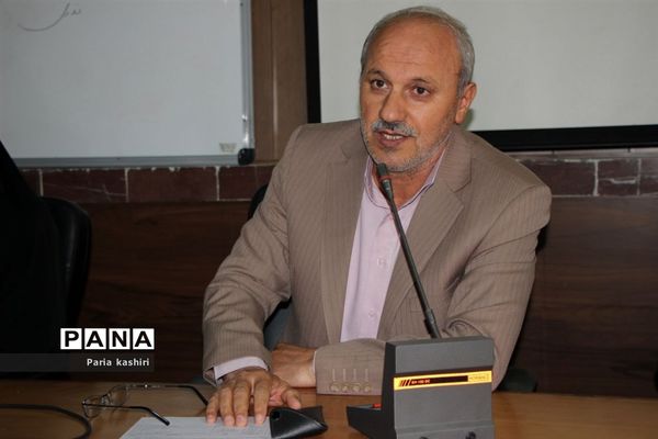 برگزاری جلسه توجیهی با حضور دانشجویان فارغ التحصیل دانشجو فرهنگیان