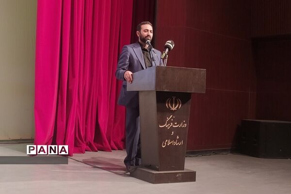 مراسم تجلیل از برترین‌های تشکل‌ها و مشارکت‌های اجتماعی در قم