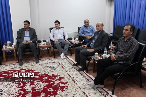 دیدار مدیر، معاونان و کارشناسان آموزش و پرورش گلوگاه با نماینده ولی فقیه در مازندران