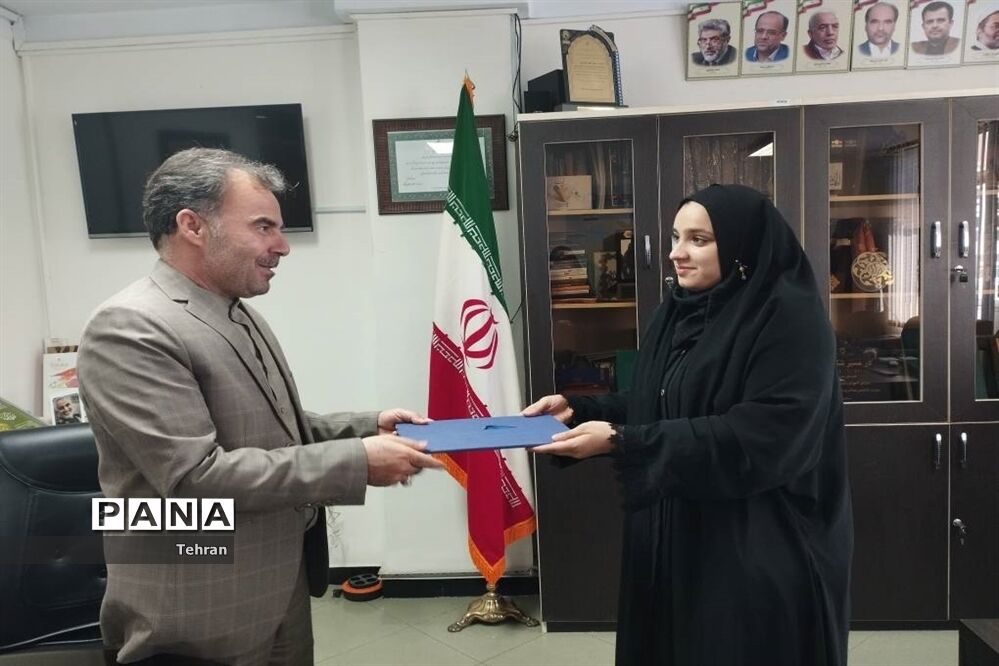 آیین تجلیل از خبرنگار دانش‌آموزان حوزه قرآن، عترت و نماز