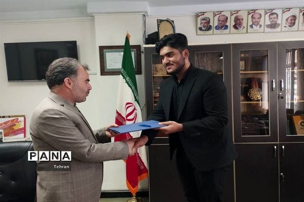 آیین تجلیل از خبرنگار دانش‌آموزان حوزه قرآن، عترت و نماز