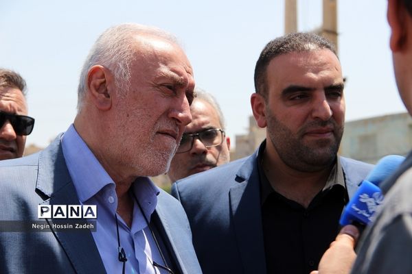 بازدید استاندار تهران از پروژه‌های نهضت ملی و اقدام ملی مسکن اسلامشهر