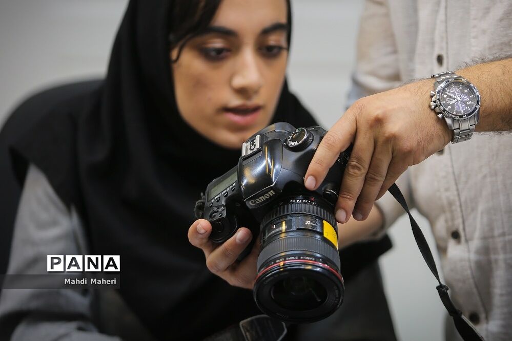 برگزاری دوره آموزشی عکاسی برای دانش‌آموز خبرنگاران پانا