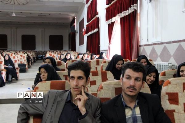 نشست توانمند‌سازی رابطان خبرگزاری پانای مدارس ناحیه یک یزد