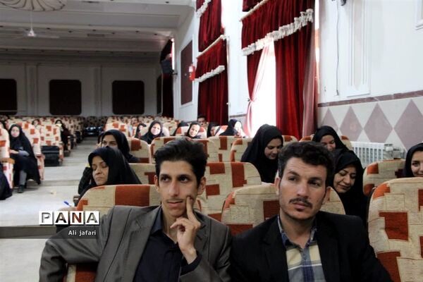 نشست توانمند‌سازی رابطان خبرگزاری پانای مدارس ناحیه یک یزد