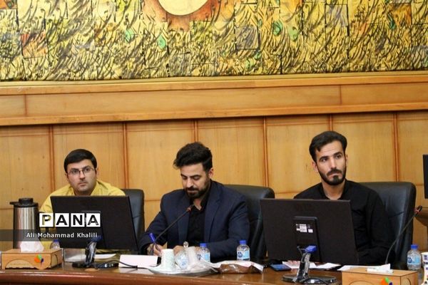 برگزاری نشست تخصصی مشاوران مردمی‌سازی، فرهنگیان جوان استان فارس