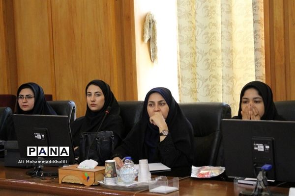 برگزاری نشست تخصصی مشاوران مردمی‌سازی، فرهنگیان جوان استان فارس