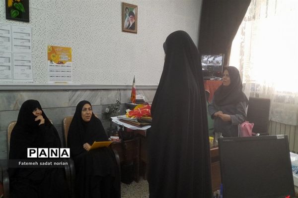 بازدید کارشناسان منطقه تبادکان از پایگاه‌های اوقات فراغت