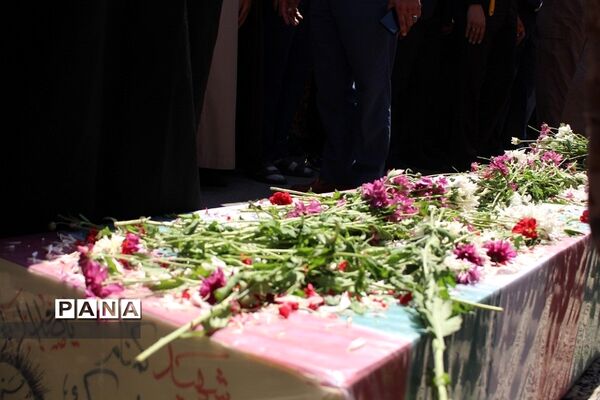 تشییع و تدفین  شهید گمنام دانش‌آموز در اداره کل آموزش و پرورش شهرستان‌های استان‌تهران