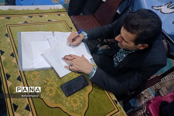 دوشنبه های مسجد محوری در مسجد فاطمه الزهرا شیراز با حضور دانش‌آموزان