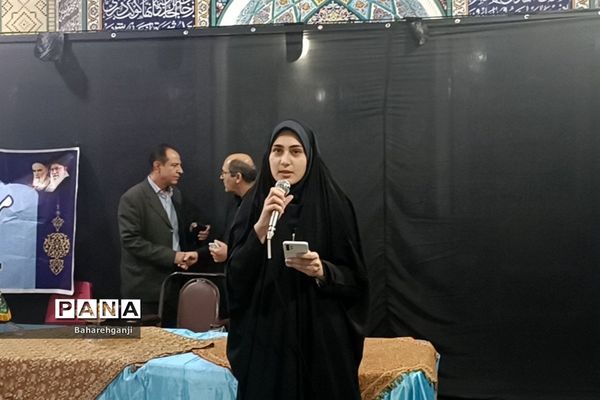 دوشنبه های مسجد محوری در مسجد فاطمه الزهرا شیراز با حضور دانش‌آموزان