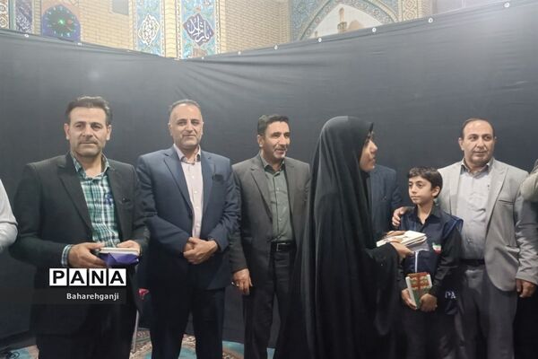 دوشنبه های مسجد محوری در مسجد فاطمه الزهرا شیراز با حضور دانش‌آموزان