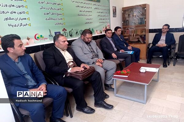 حضور ارزیابان استانی و کشوری در آموزش و پرورش و کانون شهیدان گوهری خلیل‌آباد