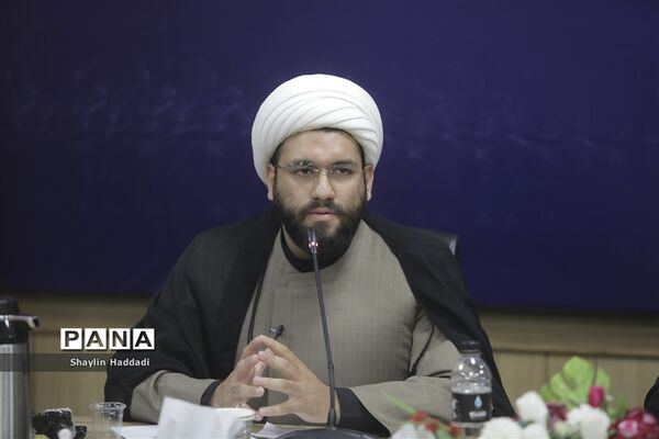 نشست خبری سرزمین هنری رسانه‌ای سورنا