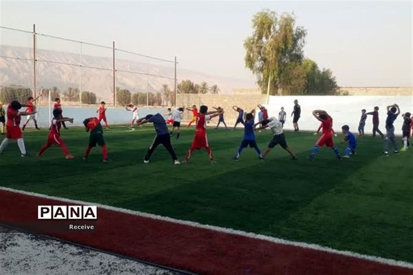 فعالیت دانش‌آموزان در پایگاه‌های تابستانه سازمان دانش‌آموزی فارس