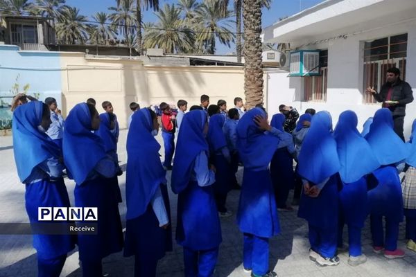 فعالیت دانش‌آموزان در پایگاه‌های تابستانه سازمان دانش‌آموزی فارس