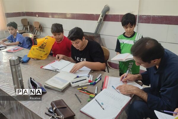 فعالیت دانش‌آموزان در پایگاه‌های تابستانه سازمان دانش‌آموزی فارس
