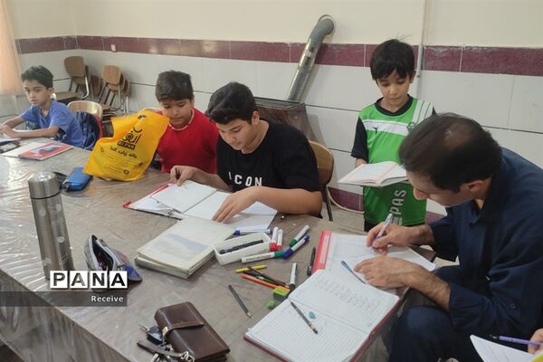 فعالیت دانش‌آموزان در پایگاه‌های تابستانه سازمان دانش‌آموزی فارس