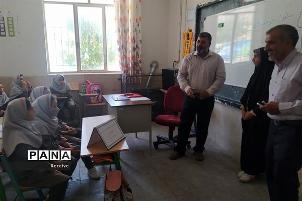 فعالیت دانش‌آموزان در پایگاه‌های تابستانه سازمان دانش‌آموزی فارس