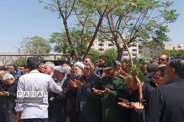 تشییع پیکر شهید گمنام در پاکدشت