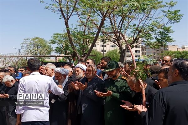 تشییع پیکر شهید گمنام در پاکدشت