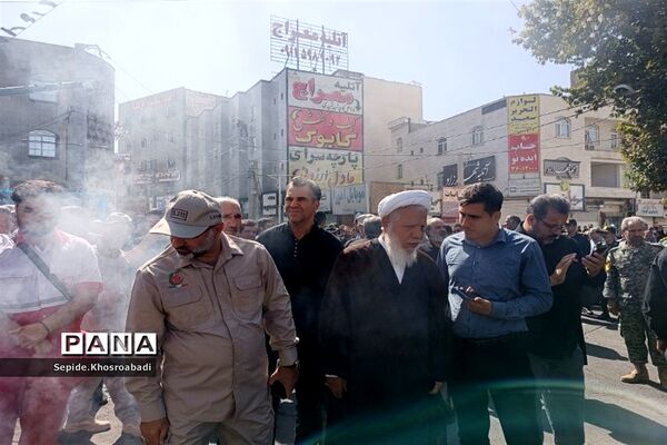 تشییع پیکر شهید گمنام در پاکدشت
