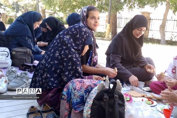 حضور پرشور دانش‌آموزان در اردوی مثبت هشتادیا در کانون شهید حاج قاسم  سلیمانی رودهن