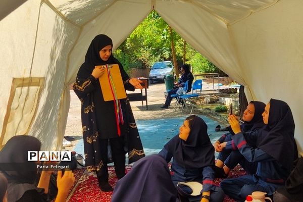 حضور دانش‌آموزان شهرستان قرچک در اردوی مثبت هشتادیا واقع در اردوگاه شهدای مظفر پاکدشت