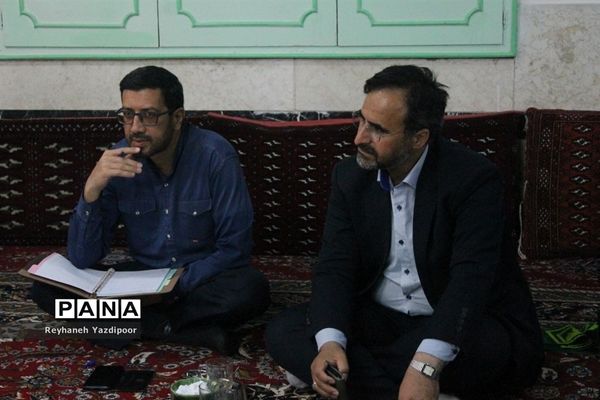 بازدید رئیس آموزش و پرورش ناحیه ۵ از پایگاه‌های اوقات فراغت تابستانه