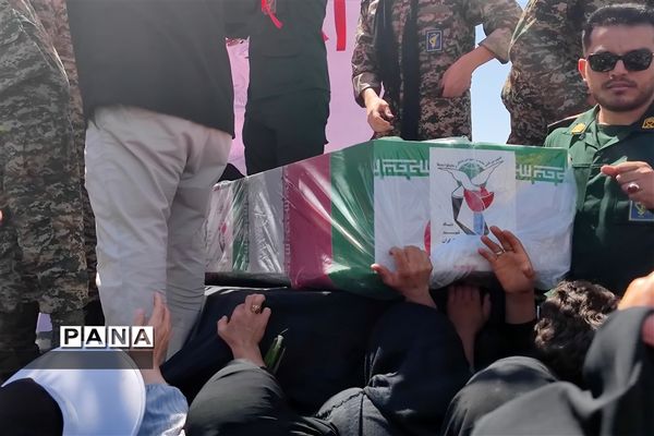 تشییع پیکر مطهر دوتن از شهدای حادثه تروریستی حرم حضرت شاهچراغ(ع)