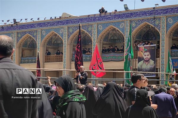 تشییع پیکر مطهر دوتن از شهدای حادثه تروریستی حرم حضرت شاهچراغ(ع)