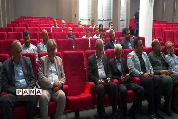 تجلیل از خبرنگاران در نور