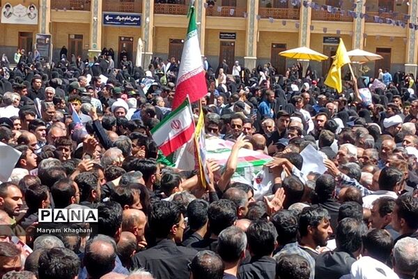 وداع با ۲  شهید حادثه تروریستی با حضور پر شور مردم شیراز
