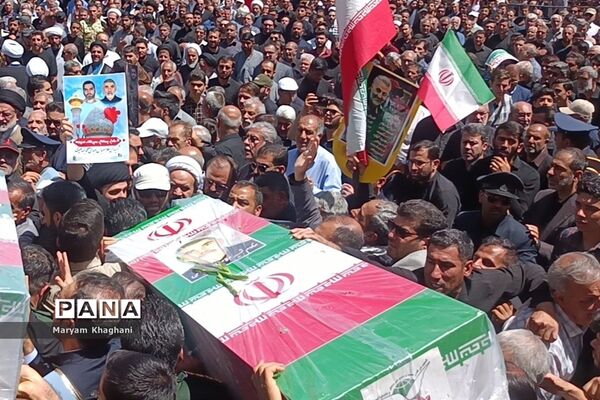 وداع با ۲  شهید حادثه تروریستی با حضور پر شور مردم شیراز