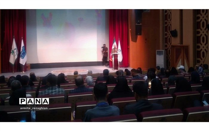 جایزه بهانه‌ای است تا به فعالان حوزه بگوییم شما دیده شده‌اید