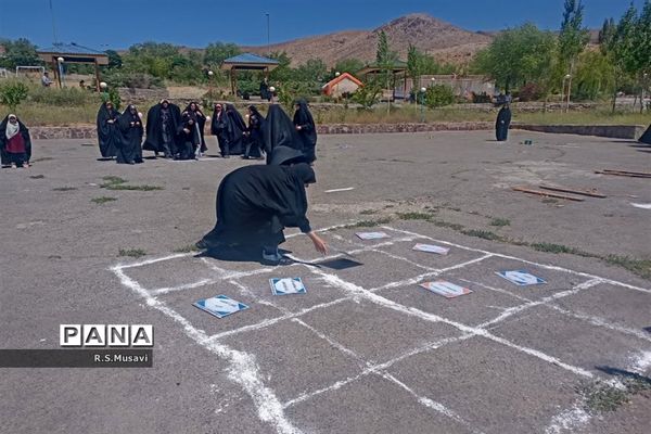 اردوی تربیتی نیلوفرانه در منطقه تفریحی وسف قم