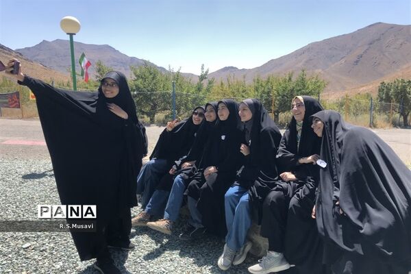 اردوی تربیتی نیلوفرانه در منطقه تفریحی وسف قم