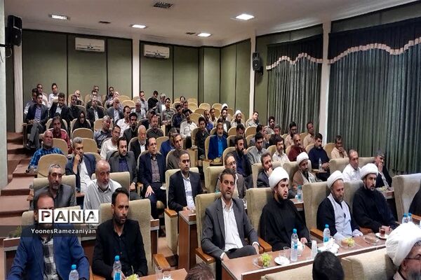 مراسم معارفه امام جمعه خلیل‌آباد در جلسه شورای اداری شهرستان