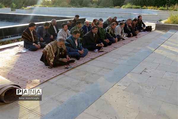 آیین عطر‌ افشانی و گل افشانی مزار شهدای مدافع حرم در شهرستان بجنورد