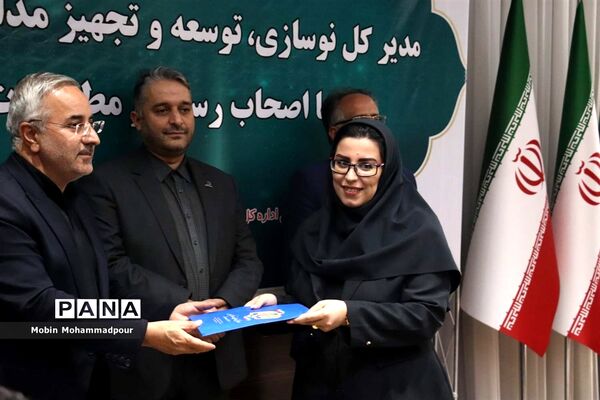 نشست خبری مدیرکل نوسازی، توسعه و تجهیز مدارس آذربایجان شرقی