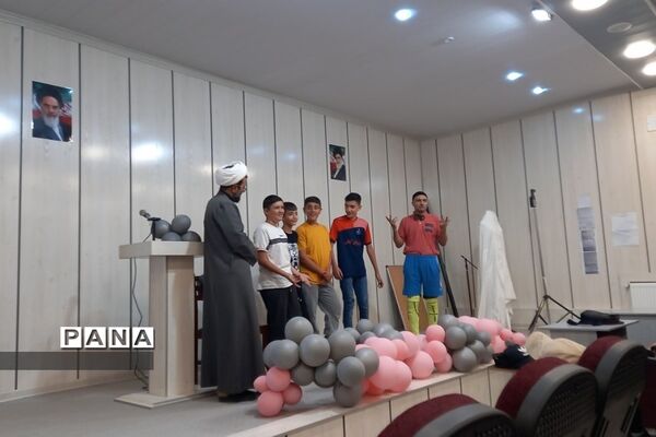 بازی‌های گروهی در اردوهای پسران مثبت هشتادیا در رودهن